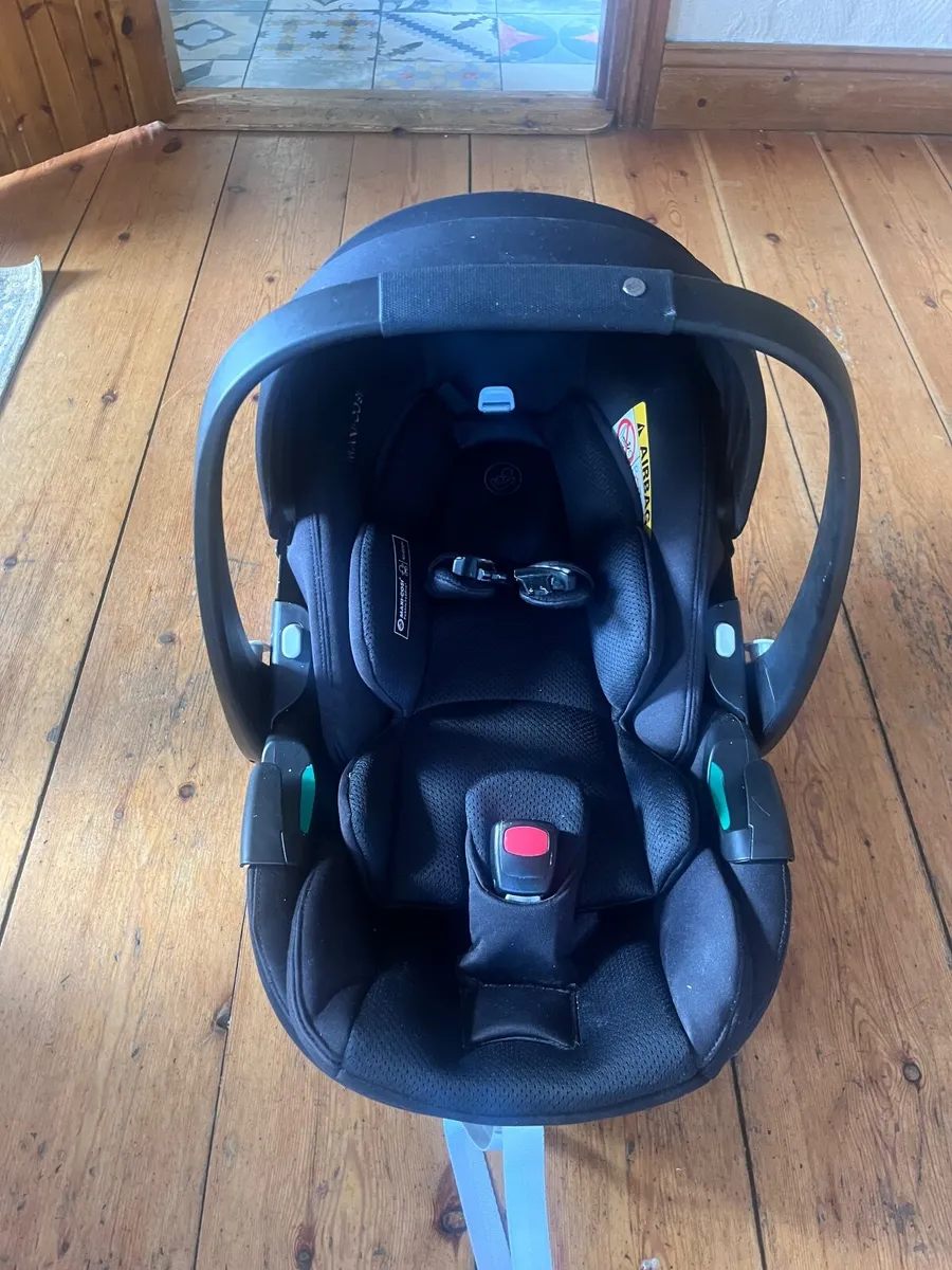 Baby car seat and isofix base - Image 3