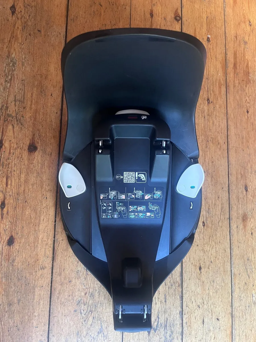 Baby car seat and isofix base - Image 4