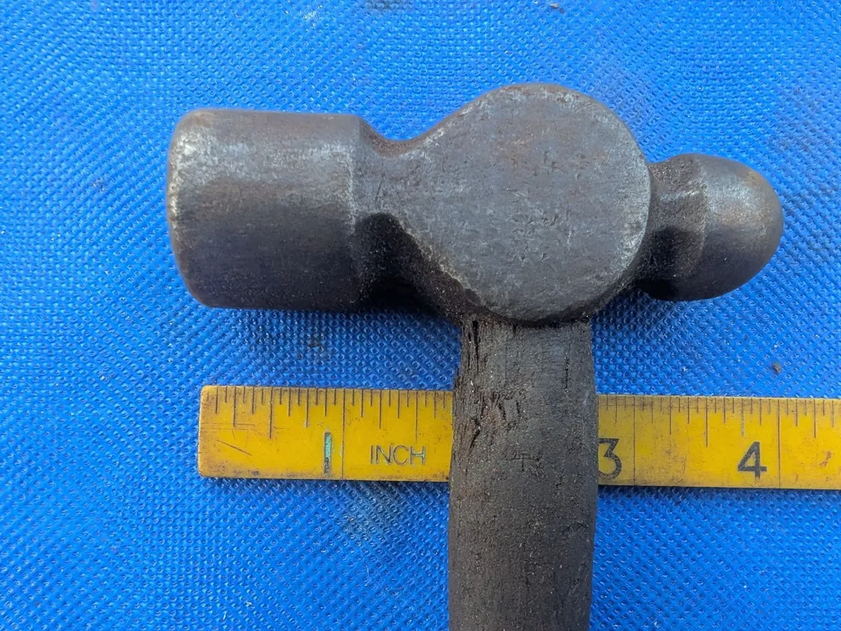 Two 1.1/2lb Hammers - Image 4