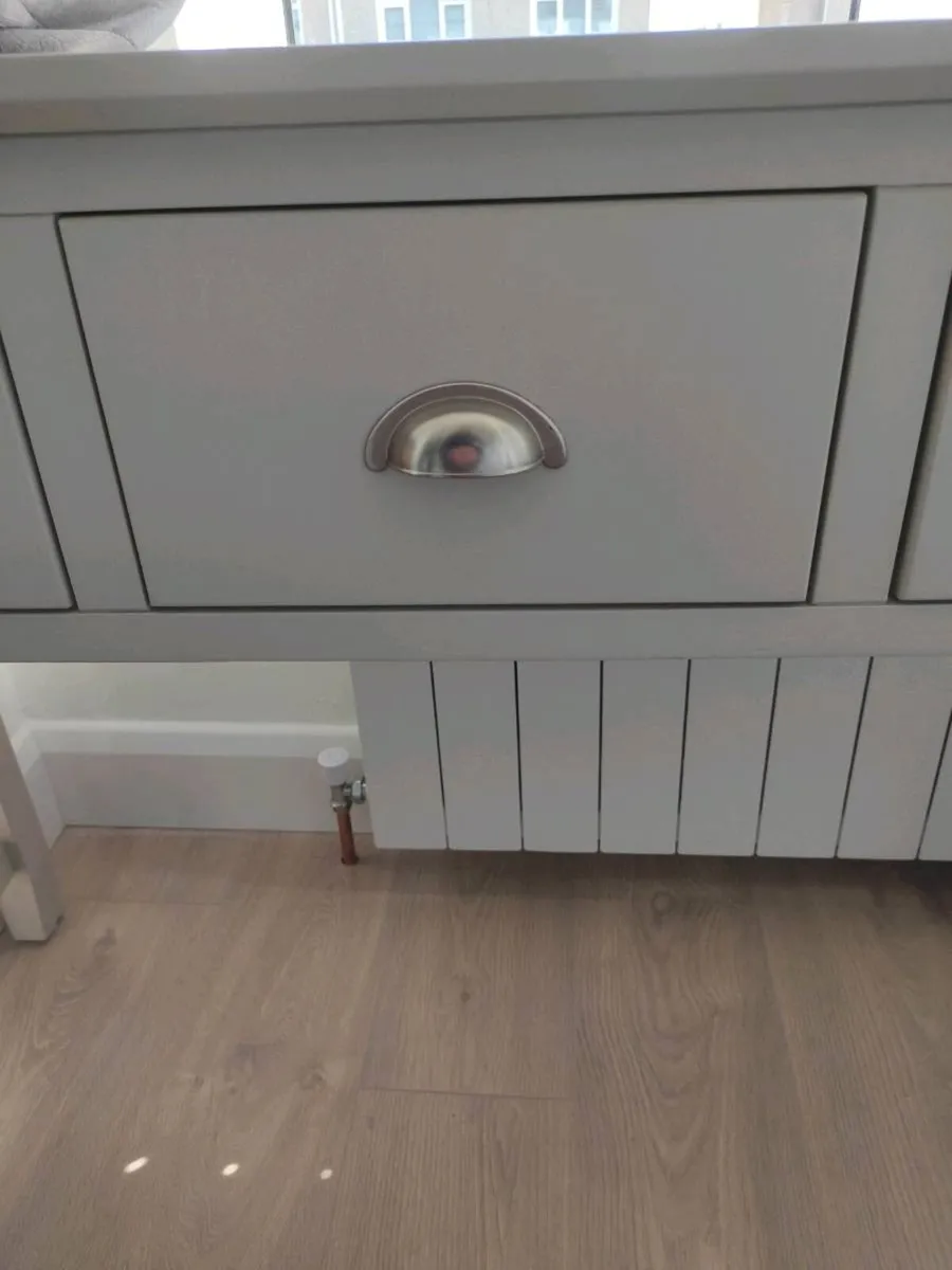 Dressing table - Image 2