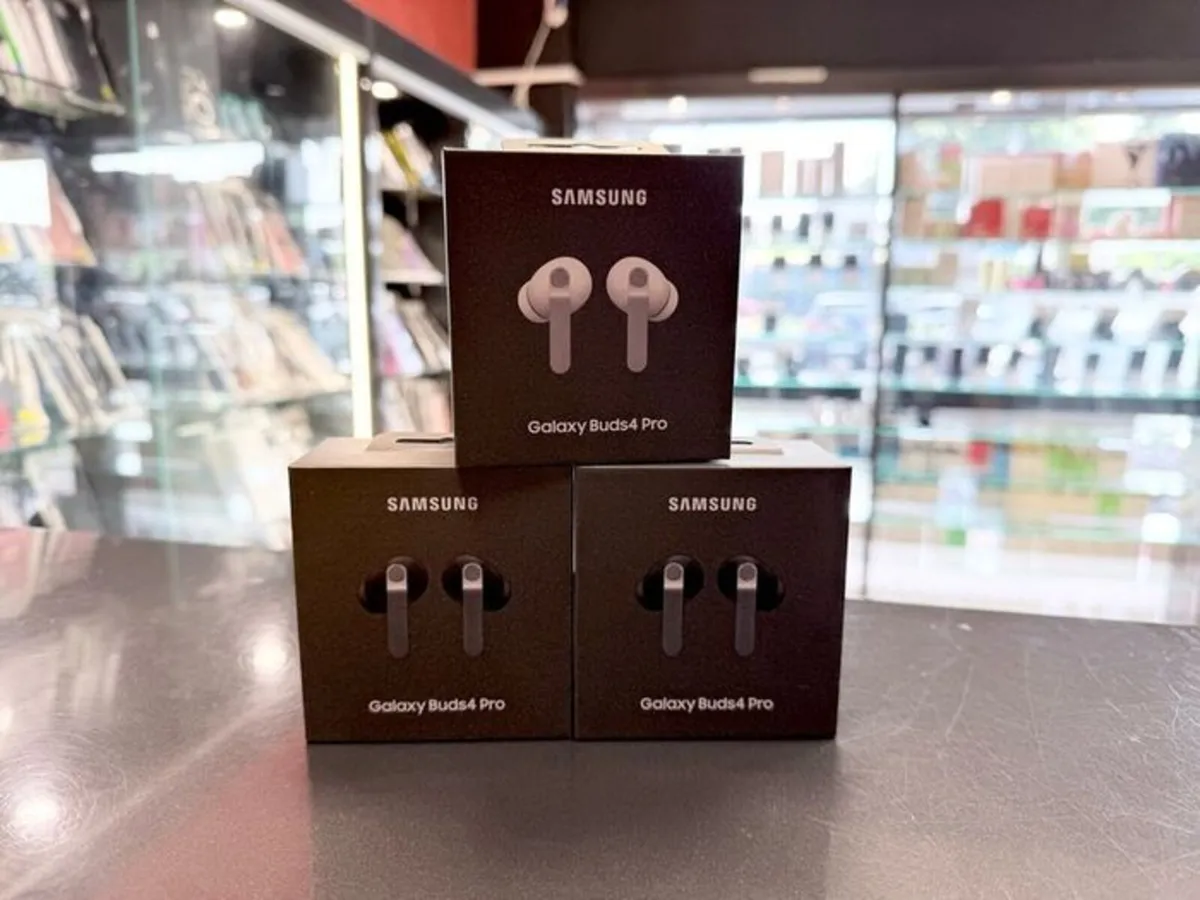 samsung Buds 4 pro samsung Buds 4 pro samsung Buds