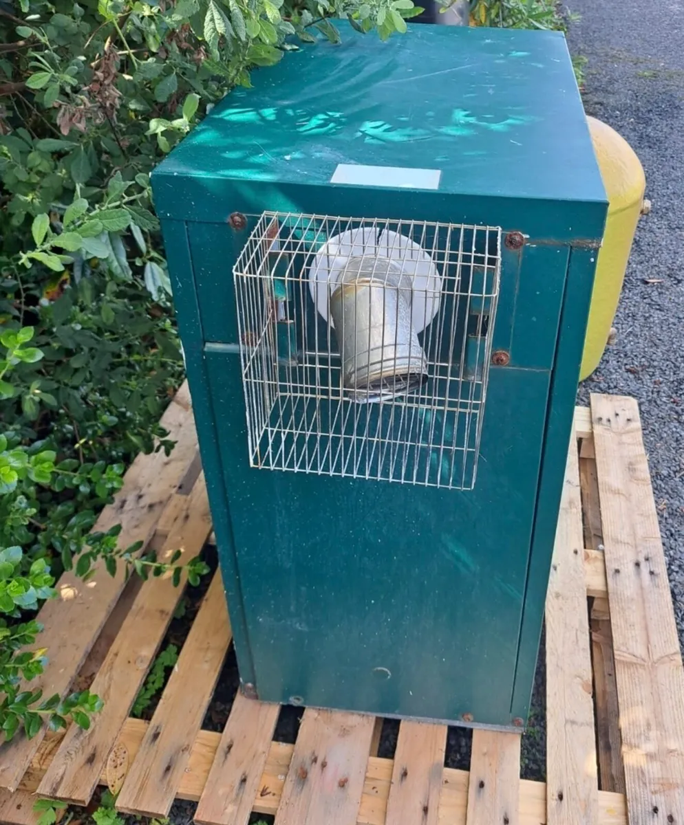Firebird Oil Boiler & Copper Hot Water Cylinder - Image 2