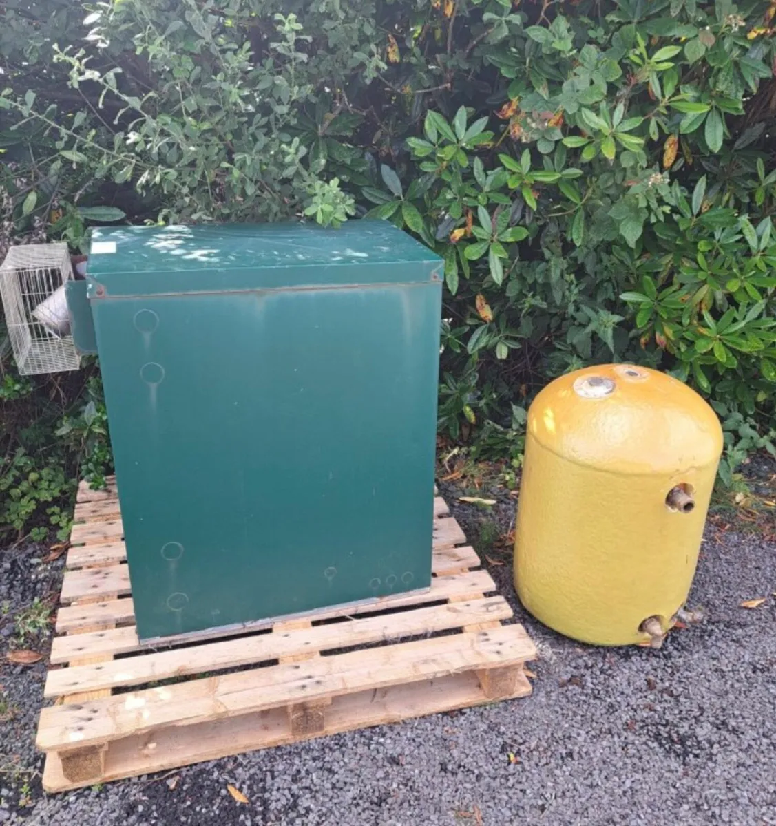 Firebird Oil Boiler & Copper Hot Water Cylinder - Image 1