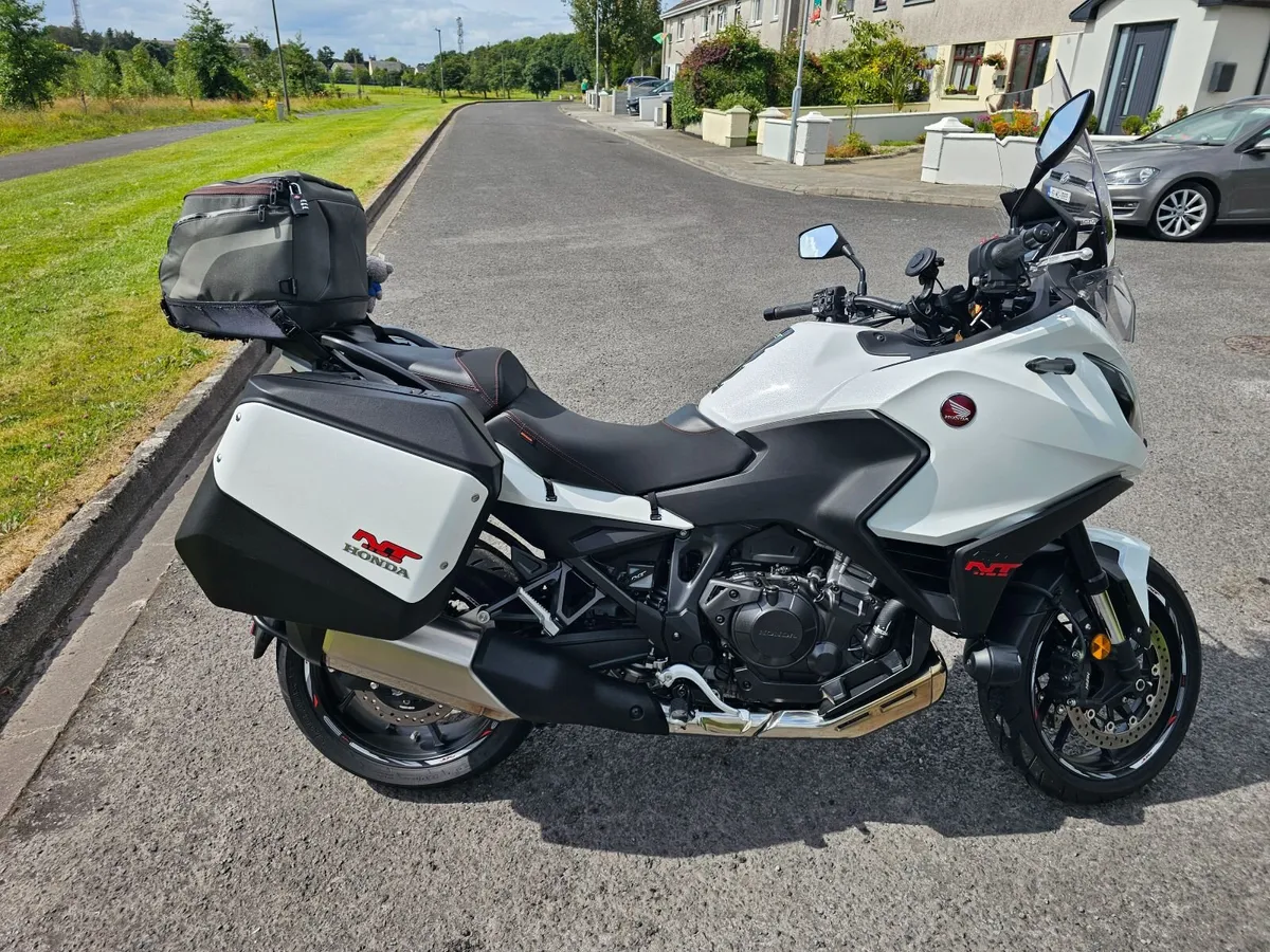 Honda NT1100 2024 - Image 1