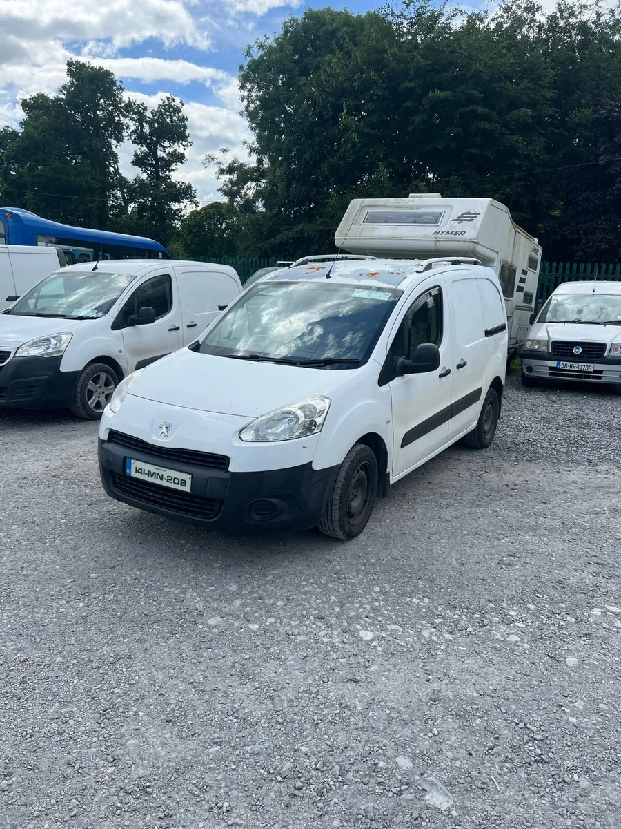 Peugeot partner low milage new cvrt - Image 1