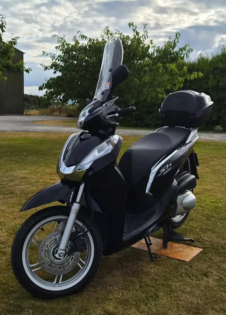 Scooter - Image 2