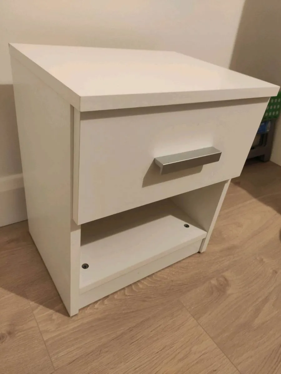 White bedside locker - Image 4