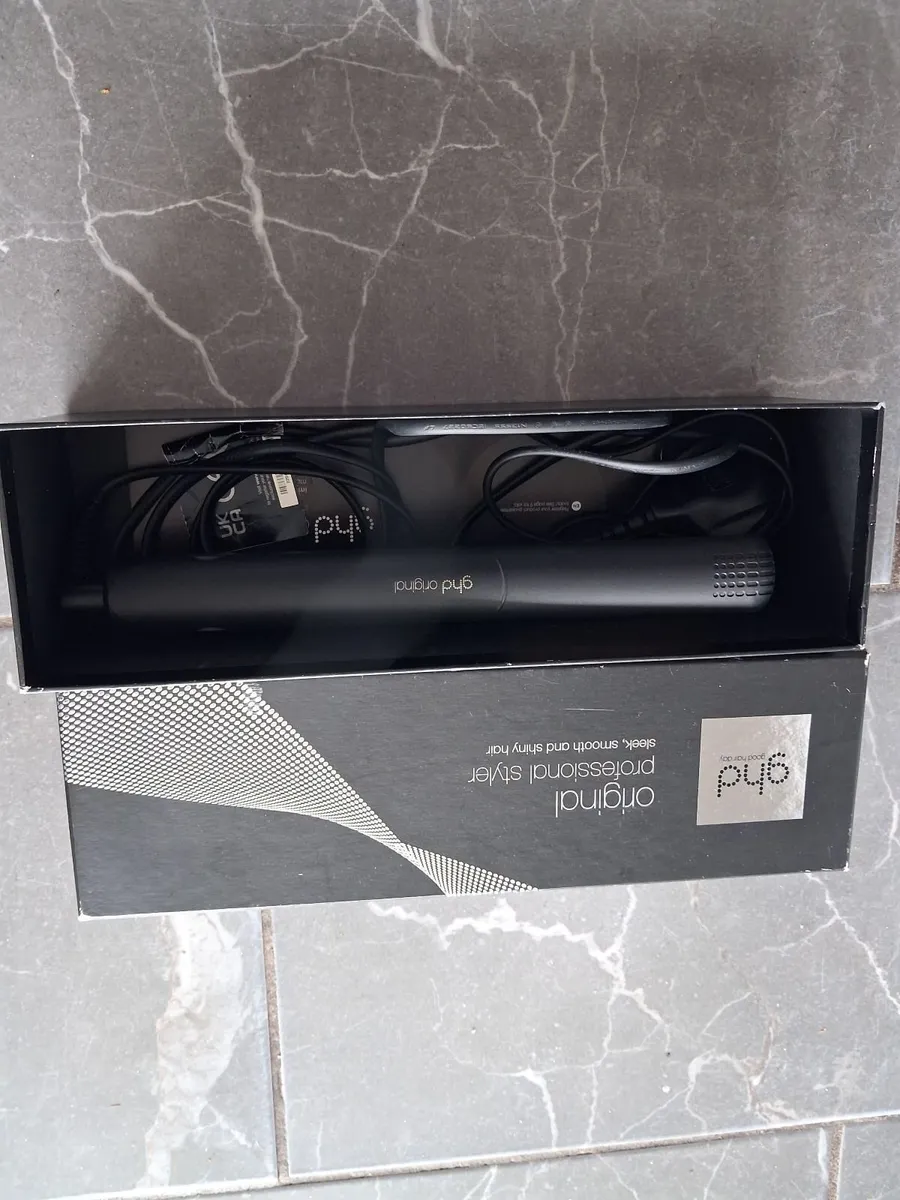 Hair Straighteners - Image 2