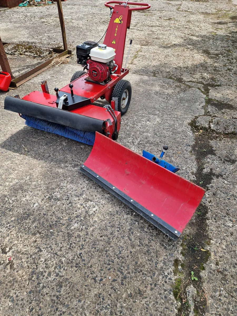 Power brush sweeper - Image 3