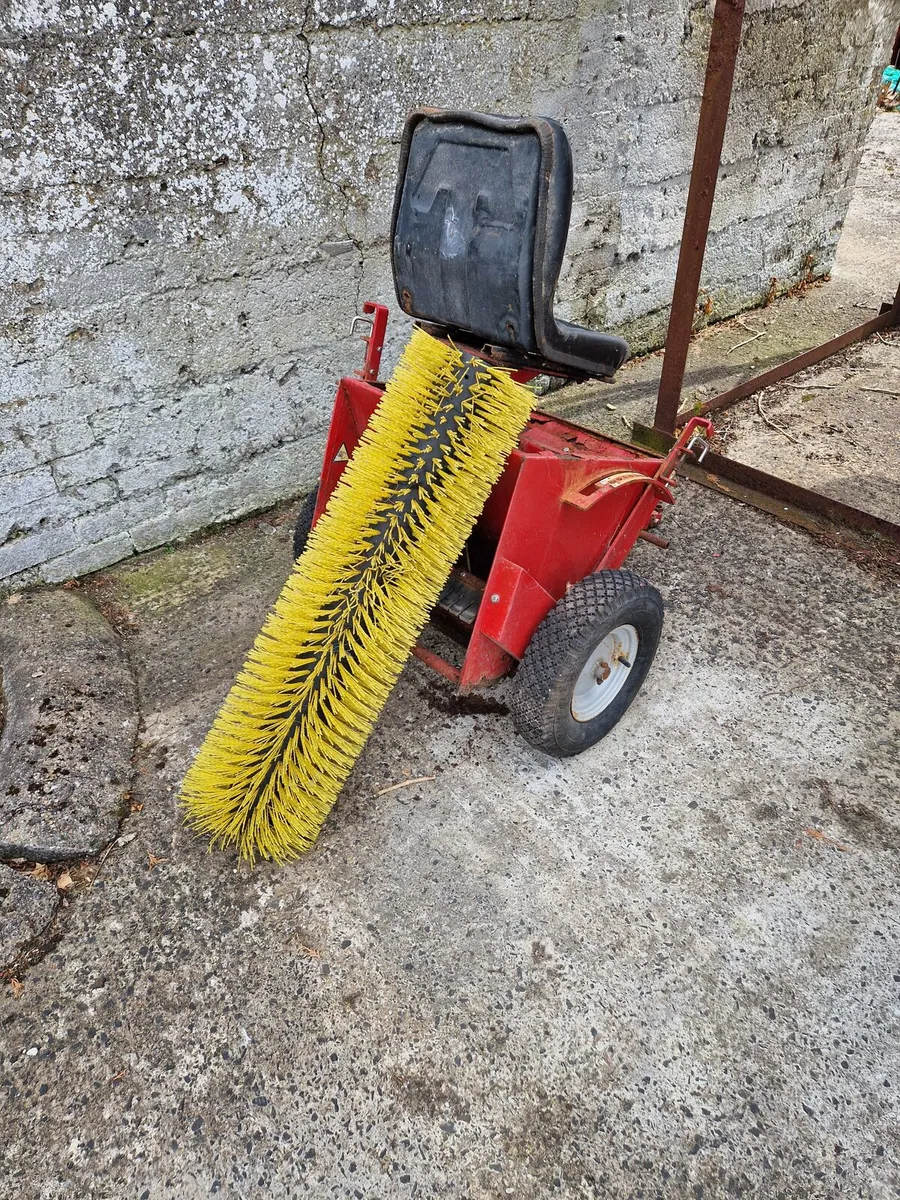 Power brush sweeper - Image 4