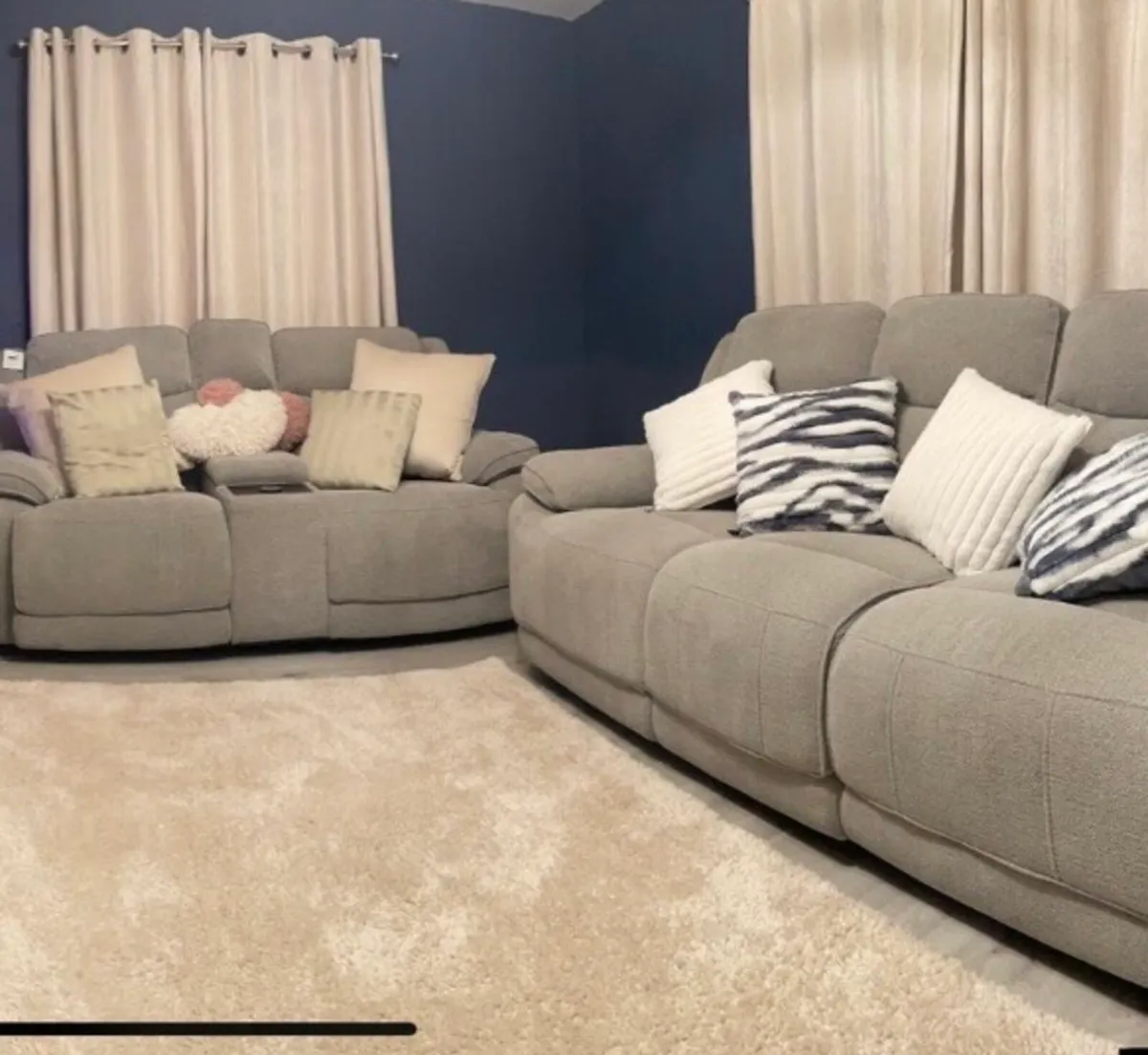 Electric recliner couch 2 and 3 seater - Image 1