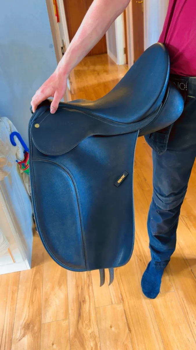 Wintec dressage saddle - Image 1