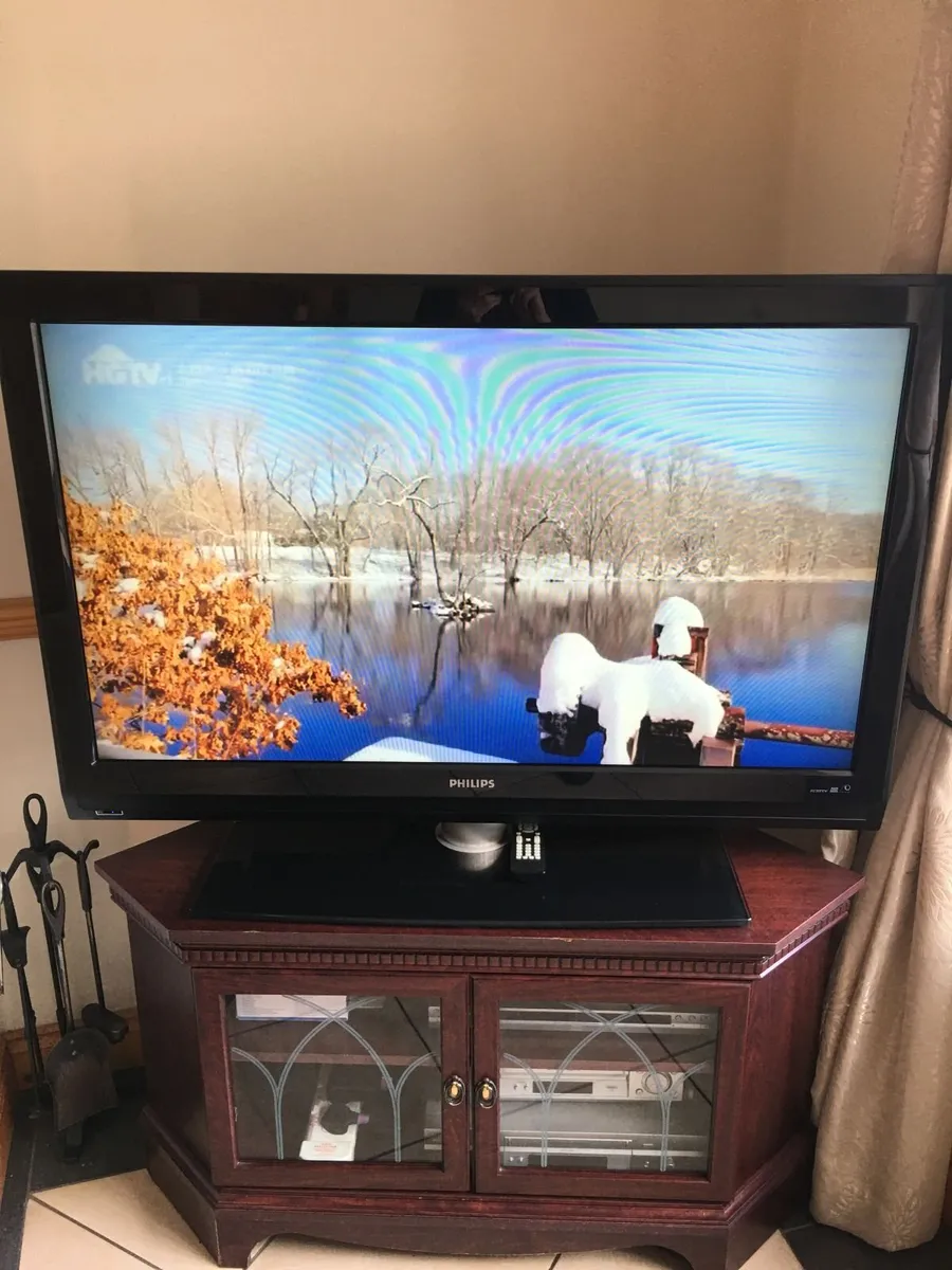 PHILLIPS 48" TELEVISION - Image 2