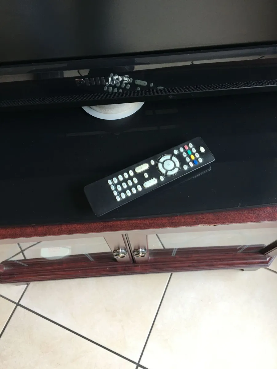 PHILLIPS 48" TELEVISION - Image 3