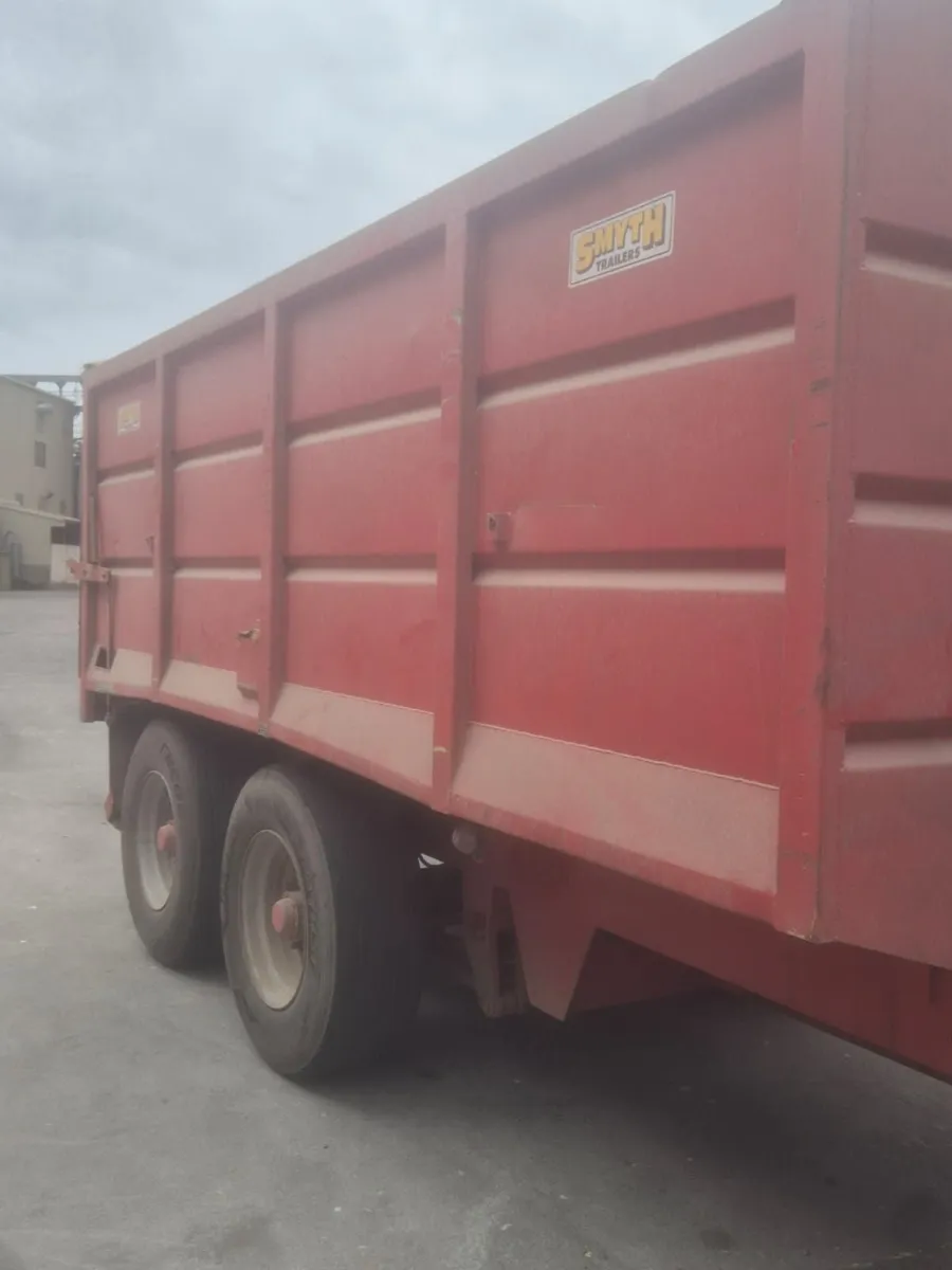 Trailer - Image 1