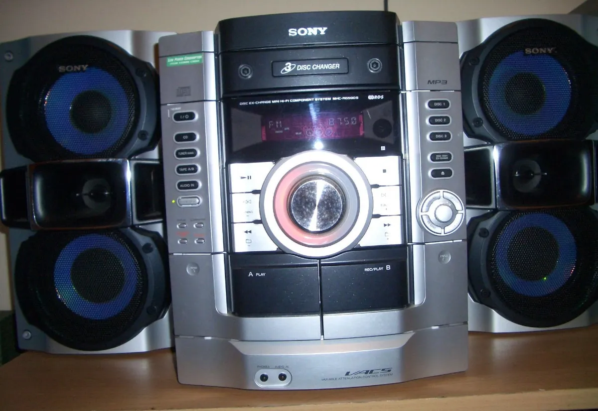Sony 3 CD Stereo System - Image 2