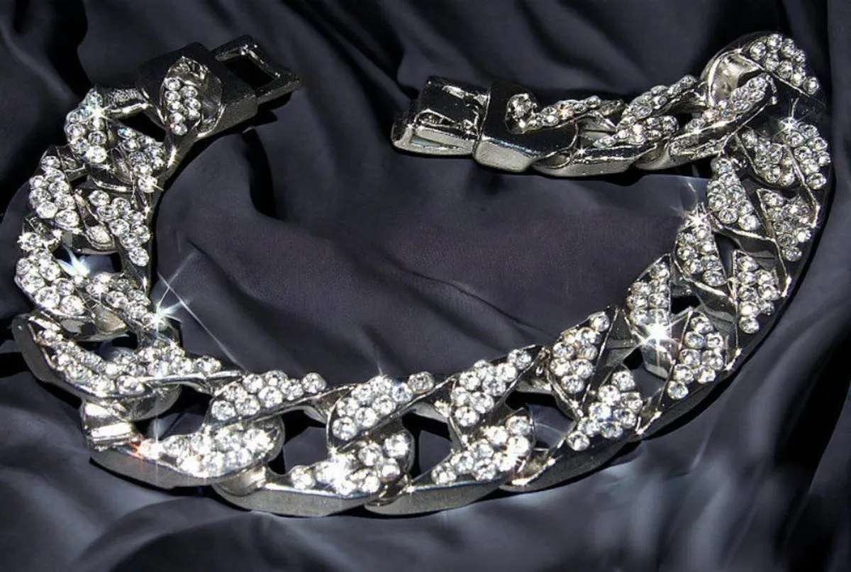 Men's Iced Out Cuban Link Chain Bracelet - Image 1