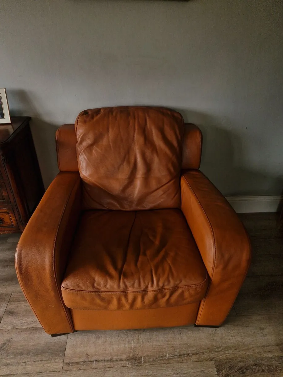 Suite of Furniture - Image 2