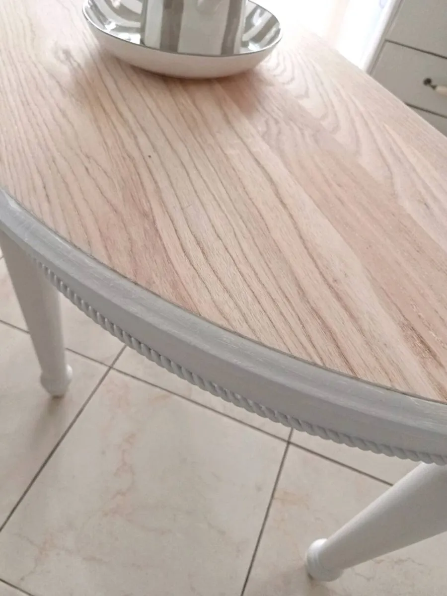 Console table - Image 2