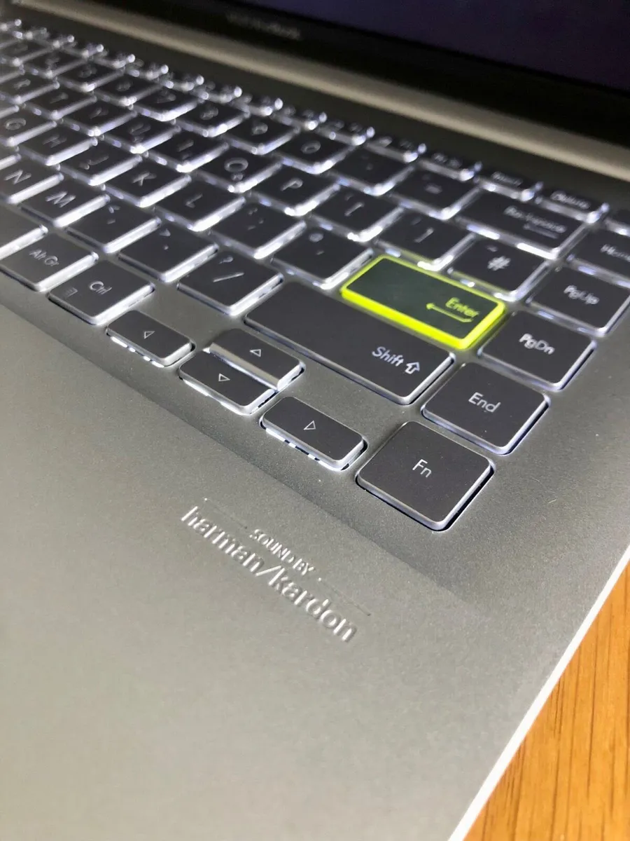 Asus VivoBook Laptop 14in Screen - Image 3