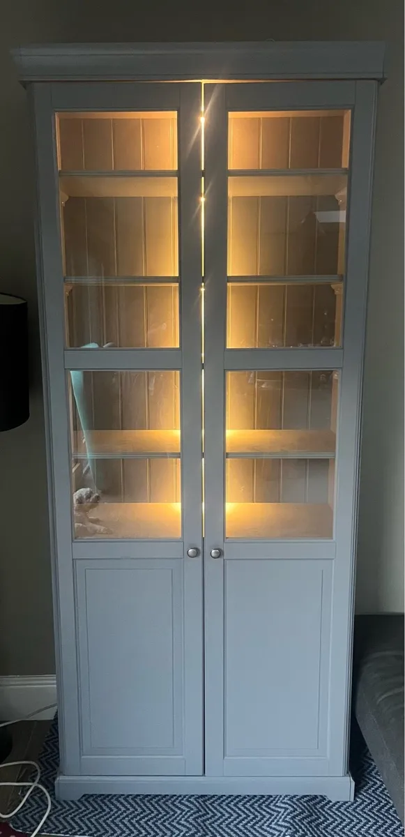 Display Cabinets - Image 2