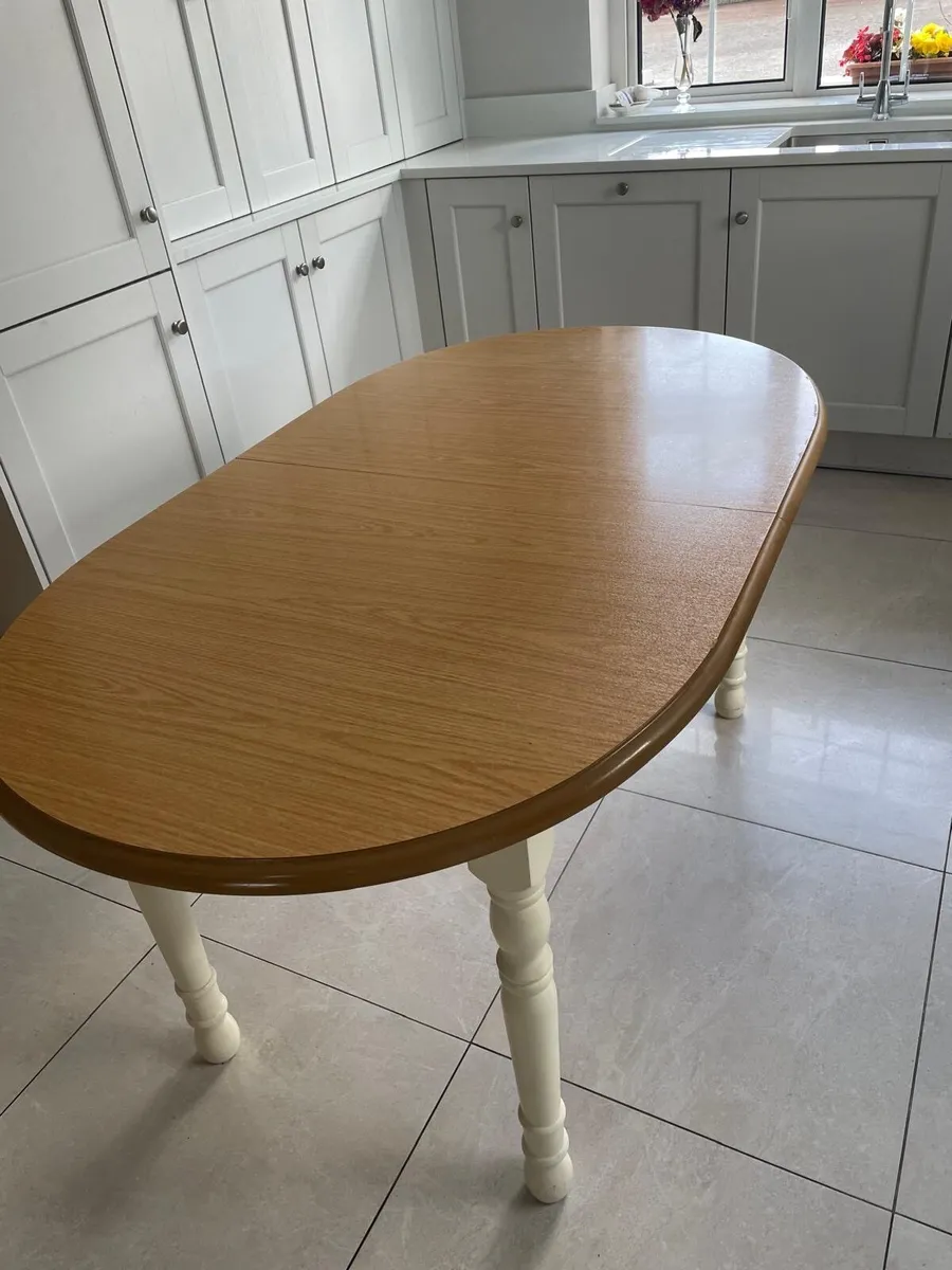 Kitchen table - Image 2