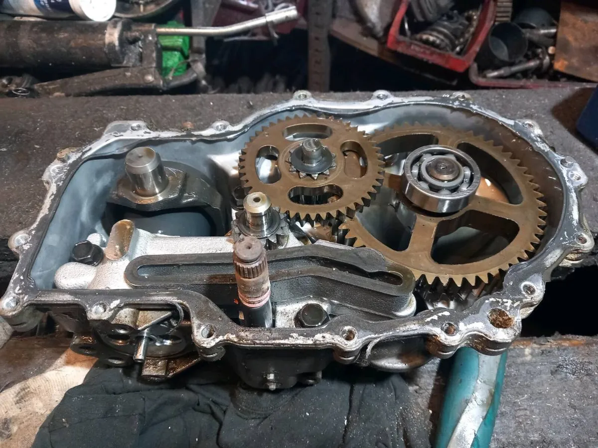 Zero turn transmission repairs - Image 4