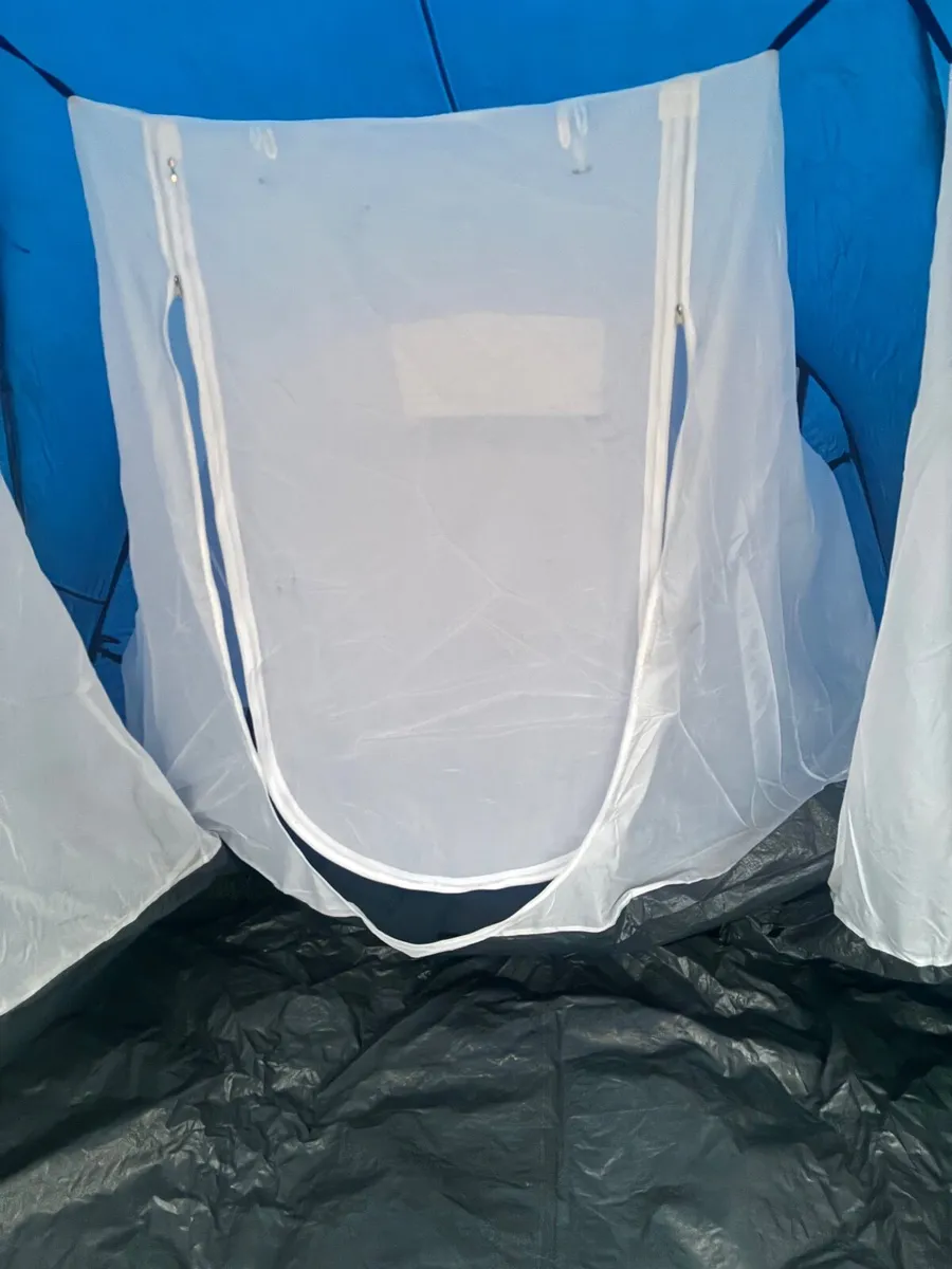 Tent - Image 3