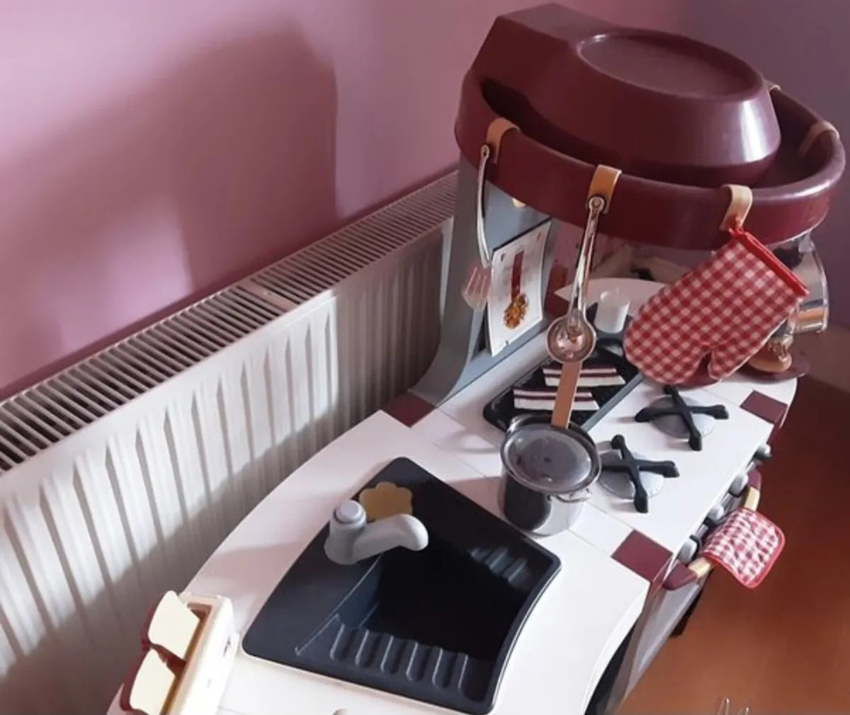 Play Kitchen - Image 2