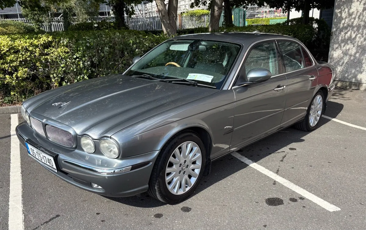 Jaguar XJ6 3.0 Petrol - Image 1