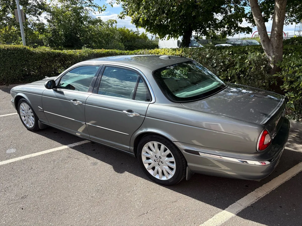 Jaguar XJ6 3.0 Petrol - Image 2