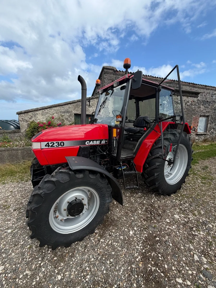 Case 4230 immaculate *no vat* - Image 1