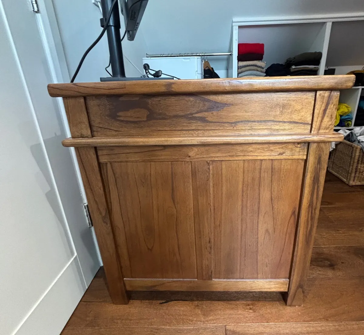 Work desk - Image 2