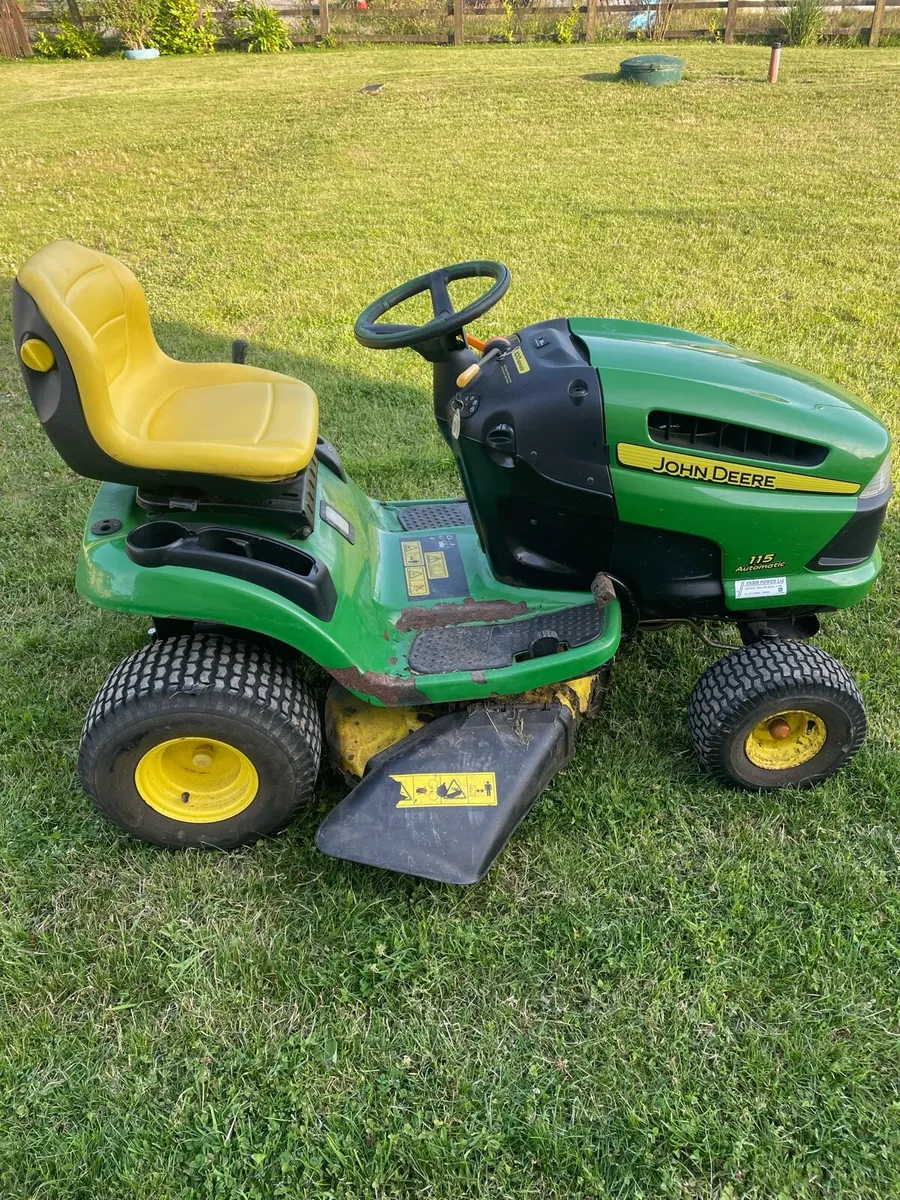 John Deere ride on - Image 1