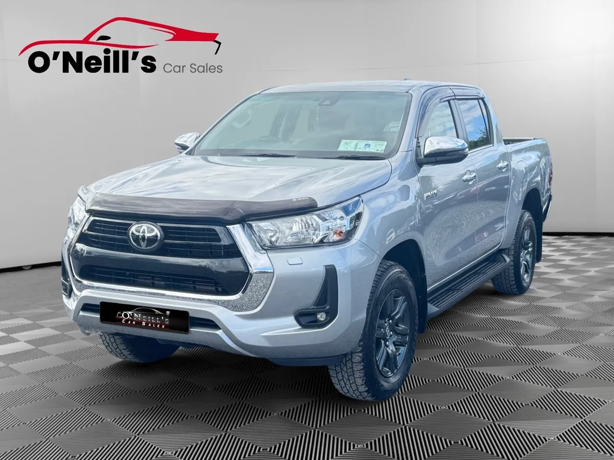 Toyota Hilux 2025 2.8 SR5 MANUAL #429 - Image 3