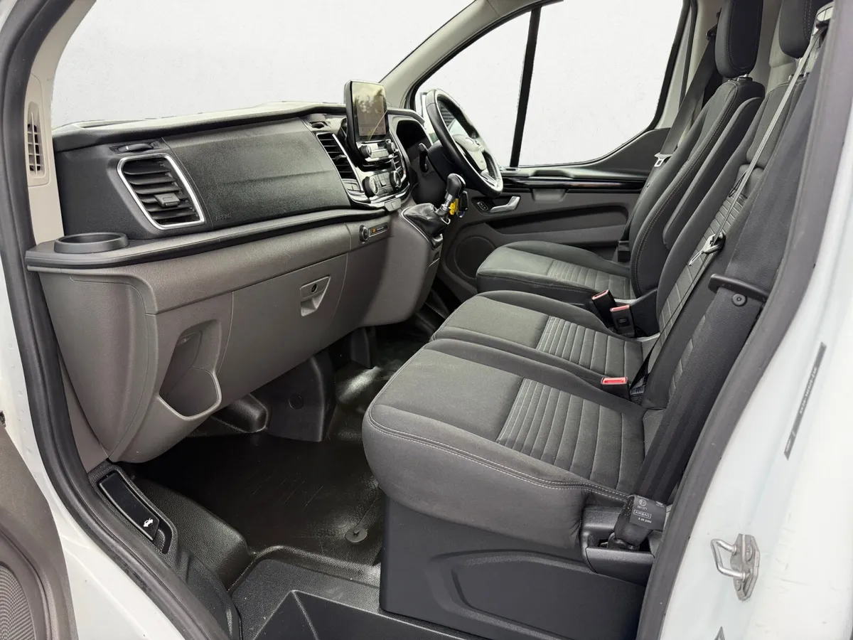 2023 Ford Transit Custom 2.0TDI LIMITED 130BHP LWB - Image 3
