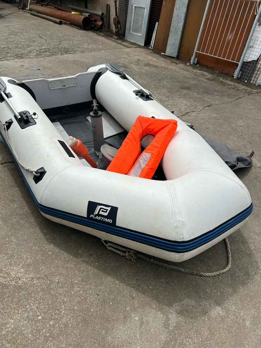 Fishing kayak 9ft - Image 1