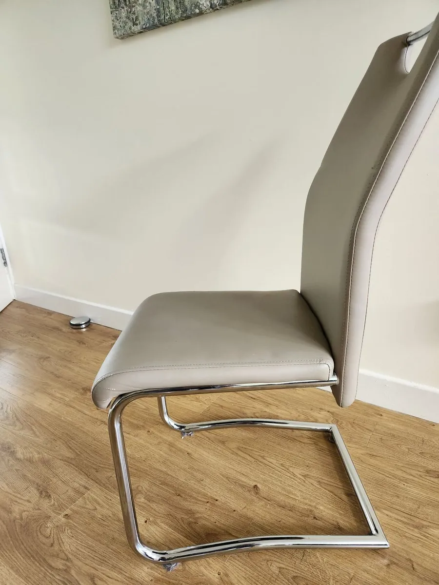 Dining chairs x6 - Image 1