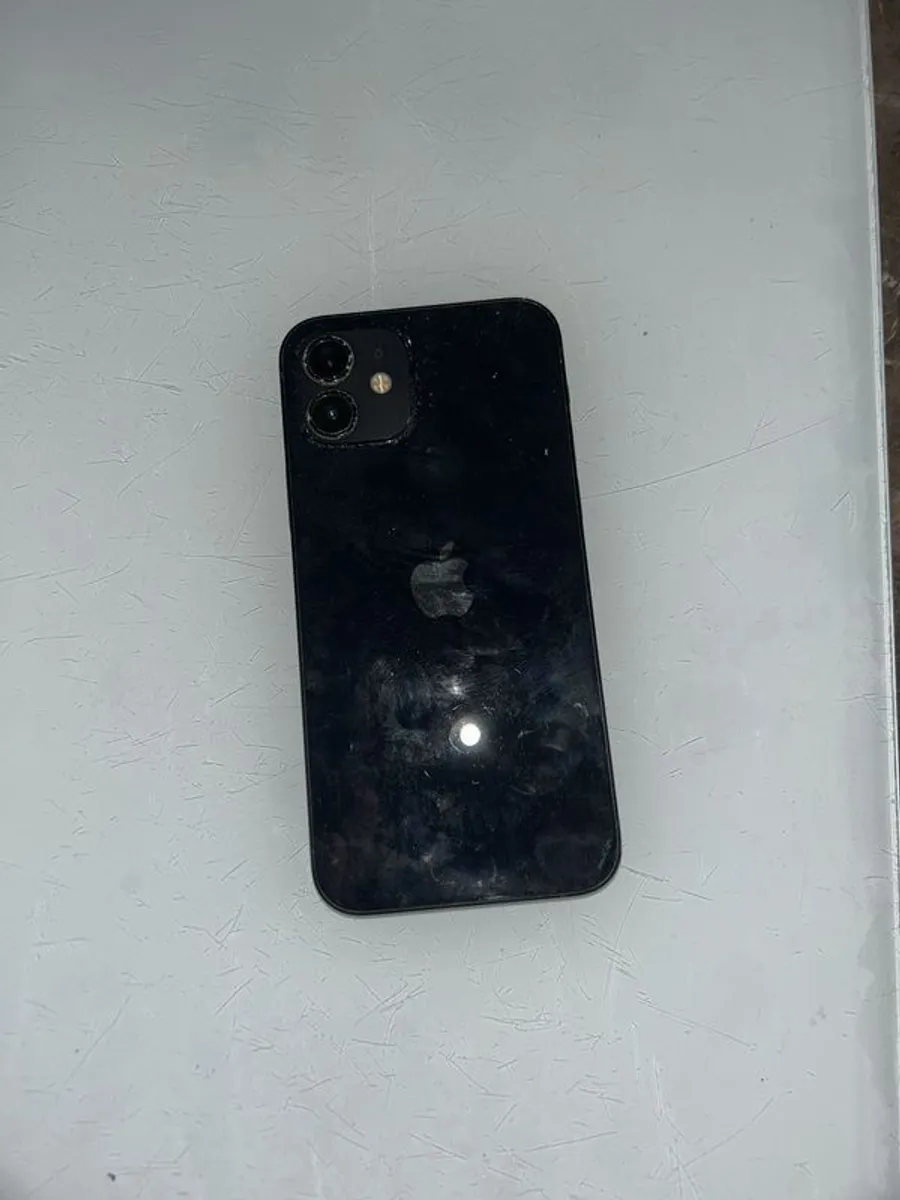 Iphone 12 - Image 2