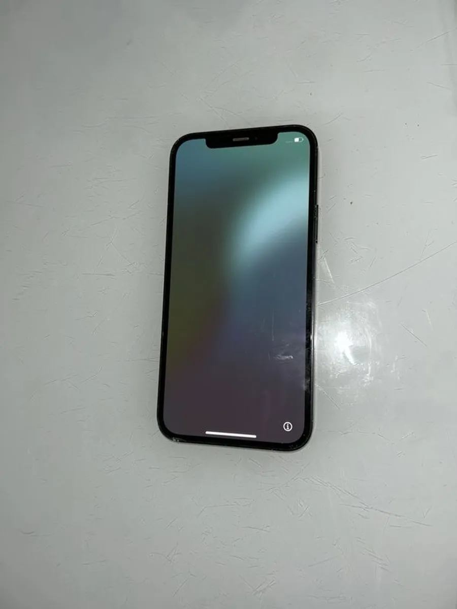 Iphone 12 - Image 3