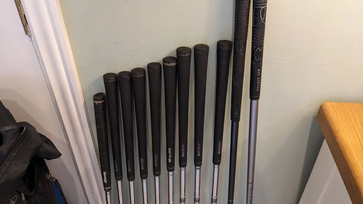 Mizuno Irons, Callaway Woods Putter & Bag - Image 4