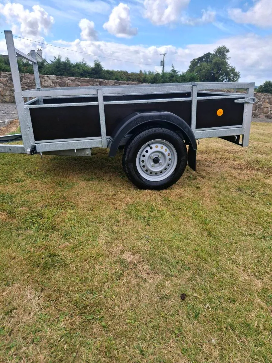 Trailer 6ft 6 in X 4ft 4 in for sale like new . - Image 2