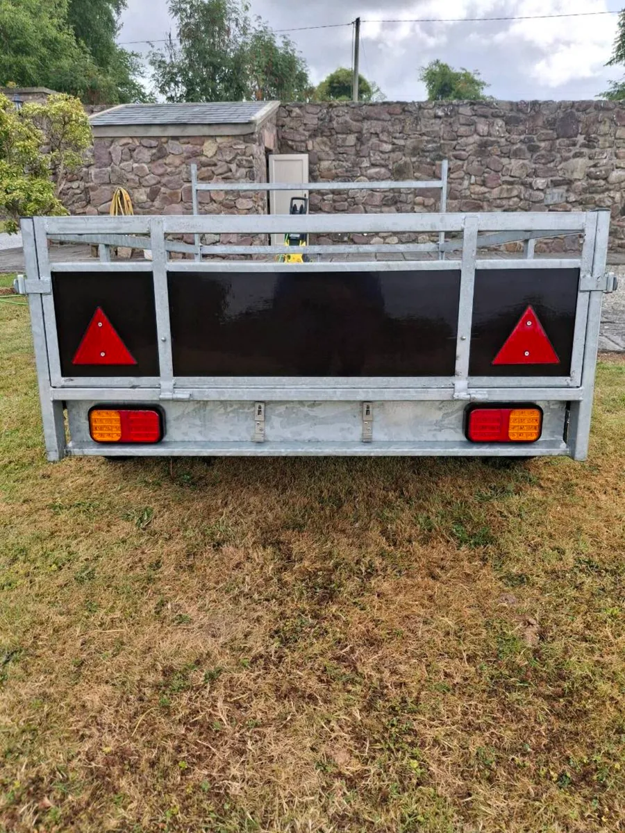 Trailer 6ft 6 in X 4ft 4 in for sale like new . - Image 3