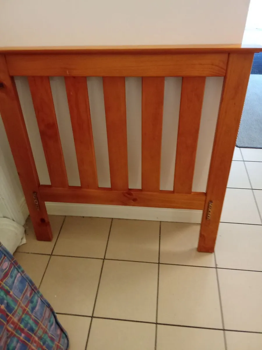 Single bed and mattress in good condition - Image 1