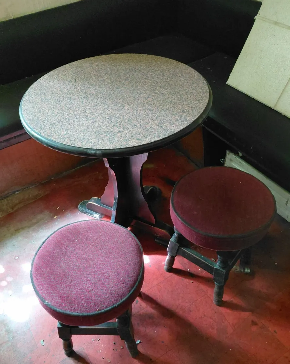 Pub Two Tier Table, Circular Tables and Bar Stools - Image 4