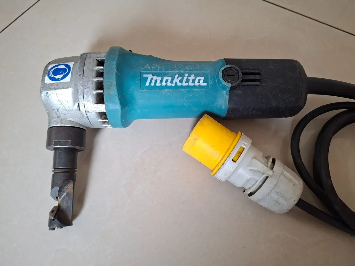 Makita Jn1601 Tin Nibblers 110v - Image 1