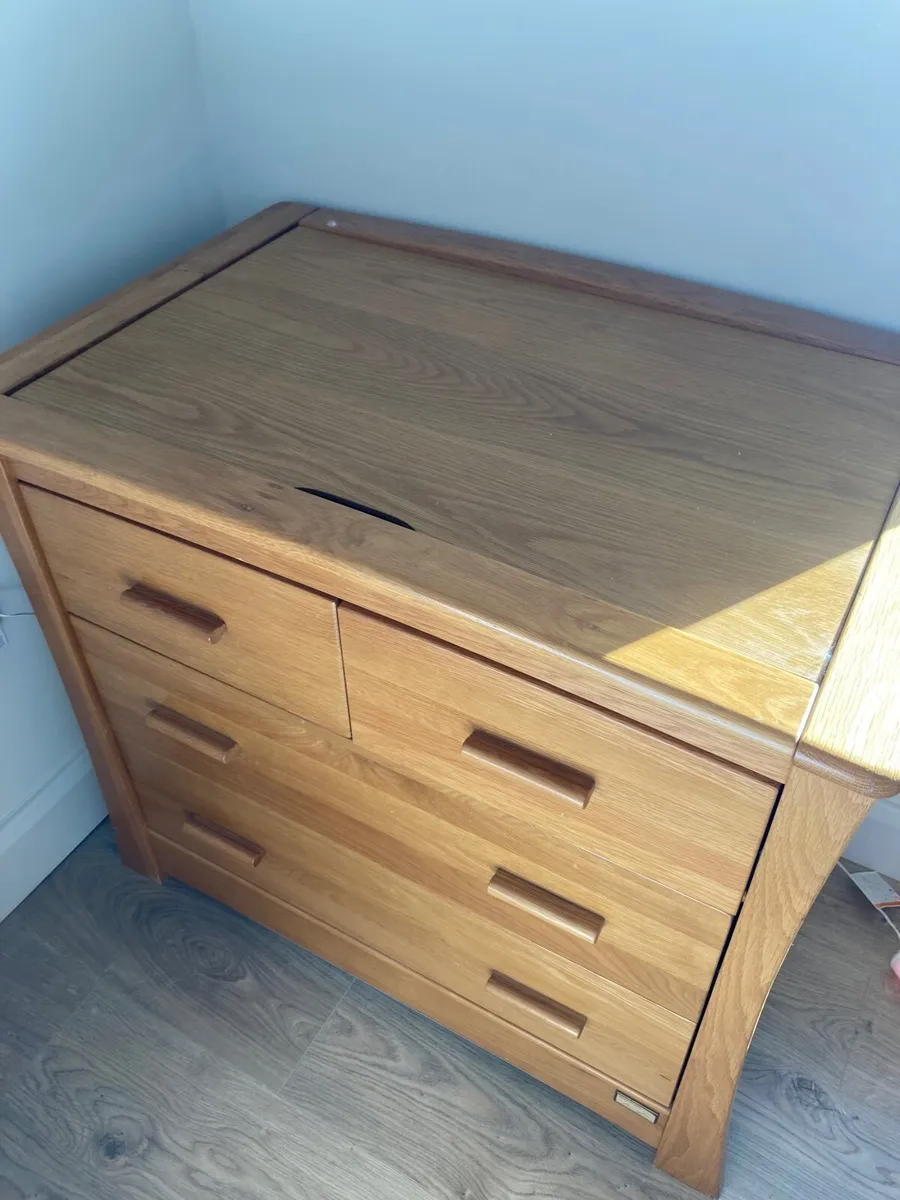Mamas and Papa’s Cotbed, Wardrobe, Dresser - Image 4