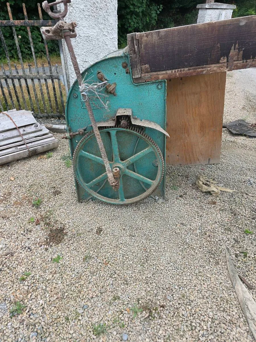 Antique vintage farm machinary - Image 1