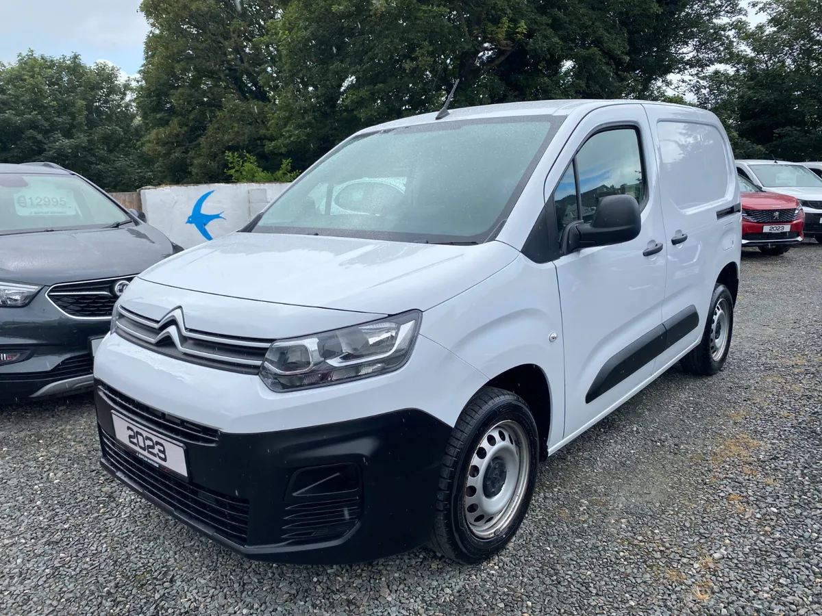 Nov 2023 Citroen Berlingo EN-Prise 100 HDi 6 Speed - Image 3