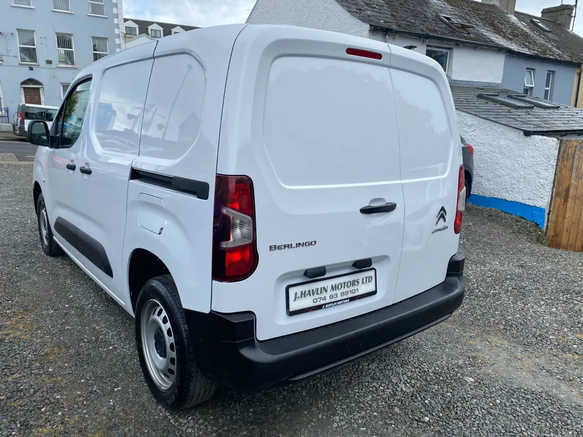 Nov 2023 Citroen Berlingo EN-Prise 100 HDi 6 Speed - Image 4